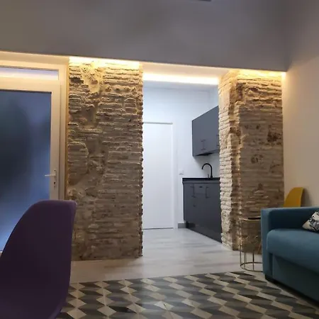 Demasiadas Companias Apartamento *